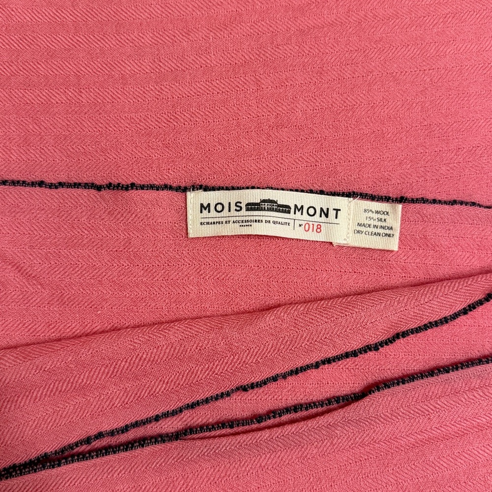 Moismont Lightweight Wool and Silk scarf in Pink